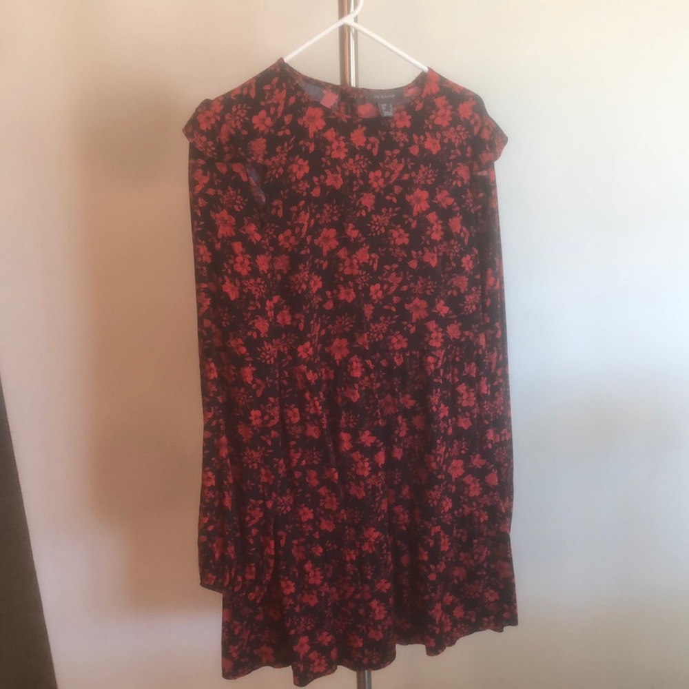 A beautiful full sleeve top.